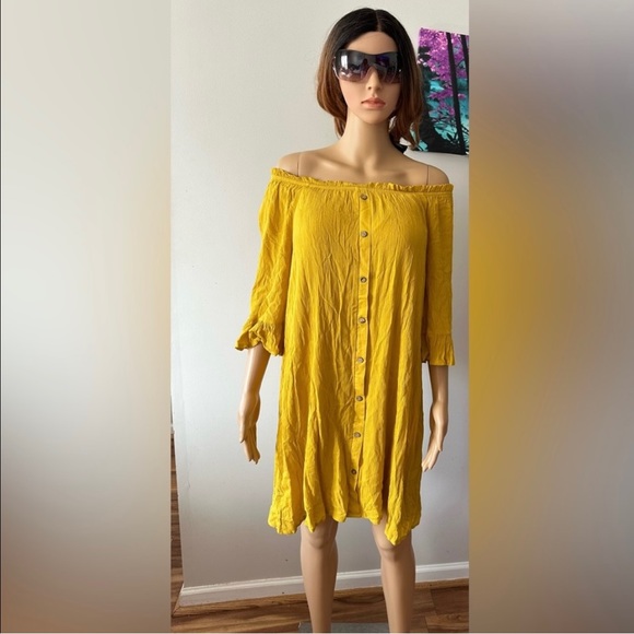 Naif Dresses Naf Yellow Mustard
Gold Button Front Dress Size small - Picture 4 of 4
